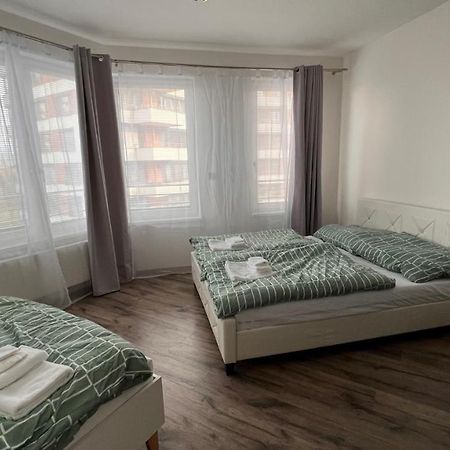 Air-Conditioned, 2 Room Apartment With Balcony, New Building Raca Братислава Экстерьер фото