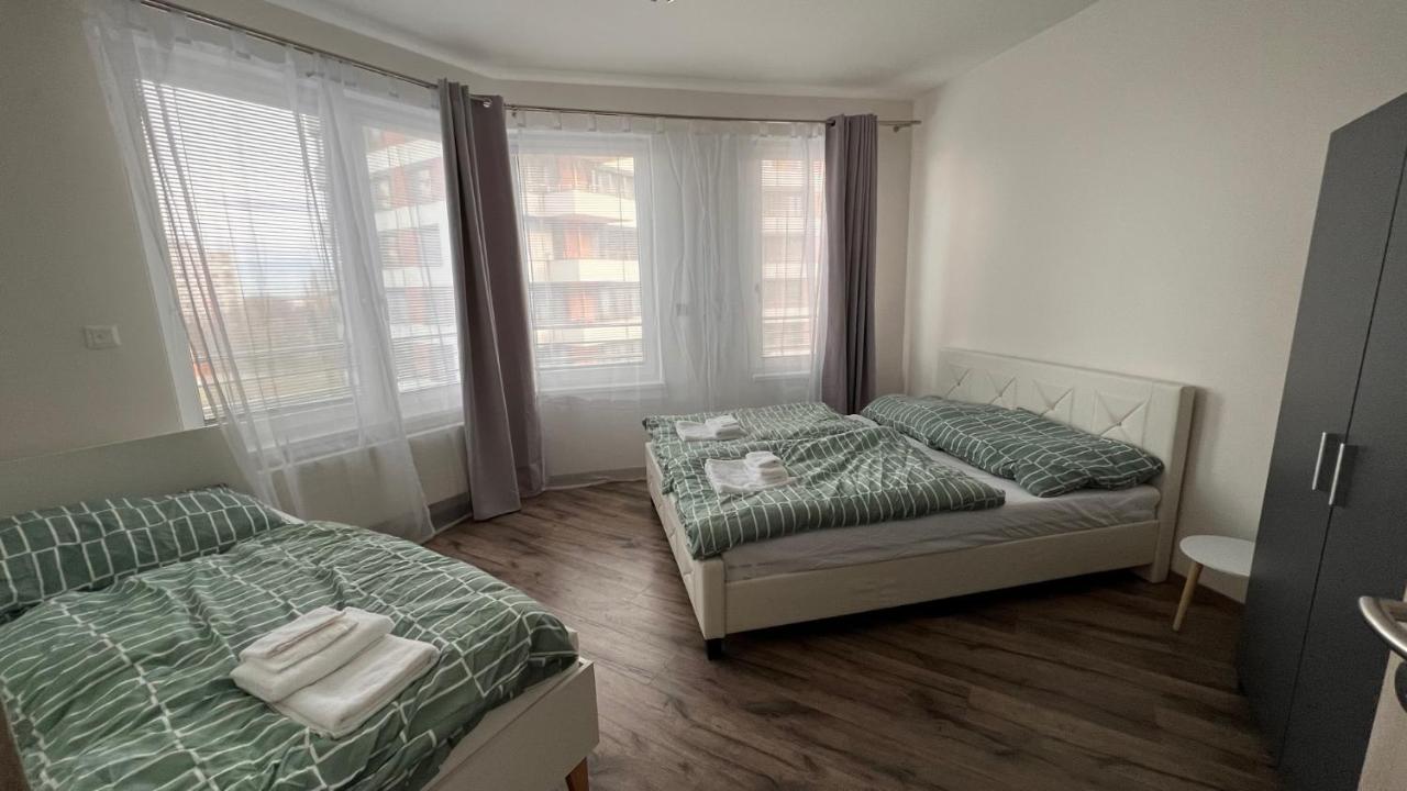 Air-Conditioned, 2 Room Apartment With Balcony, New Building Raca Братислава Экстерьер фото